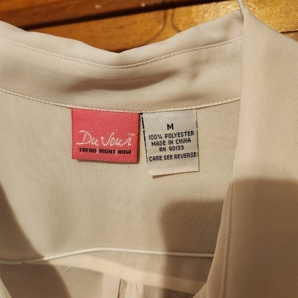 White ruffle button, Down blouse - Picture 3 of 4